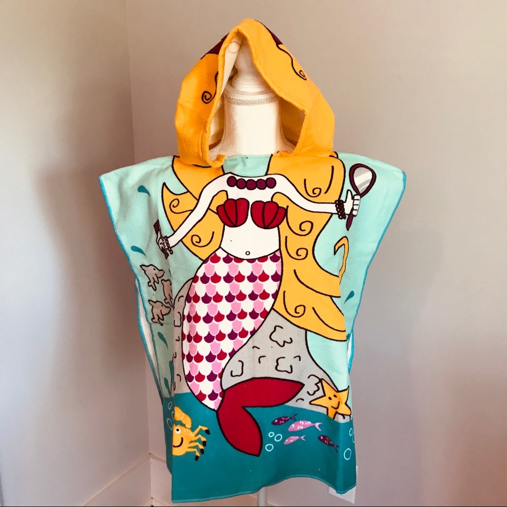 🧜🏻‍♀️Only 1 Left! Hooded Mermaid Poncho Towel - Picture 3 of 8